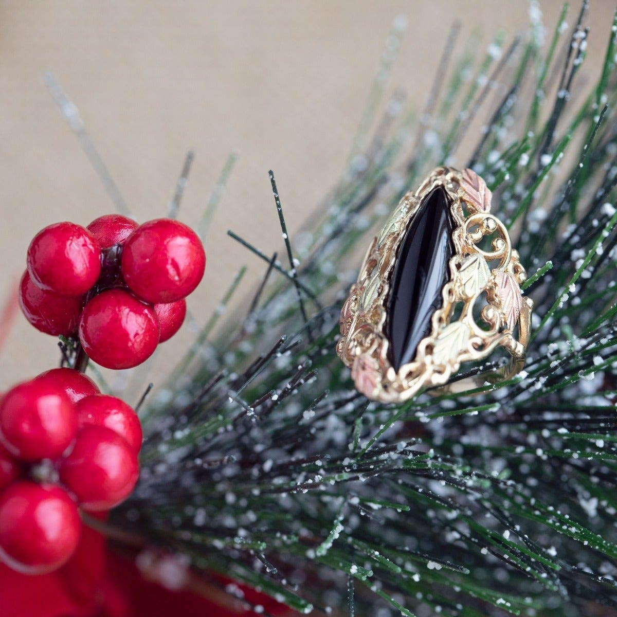 10K yellow gold marquise onyx filigree ring by Mt. Rushmore Black Hills Gold, side view