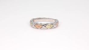 Sterling silver four leaf woven wedding ring by Mt. Rushmore Black Hills Gold, product video